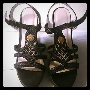 Black wedge sunflower sandals